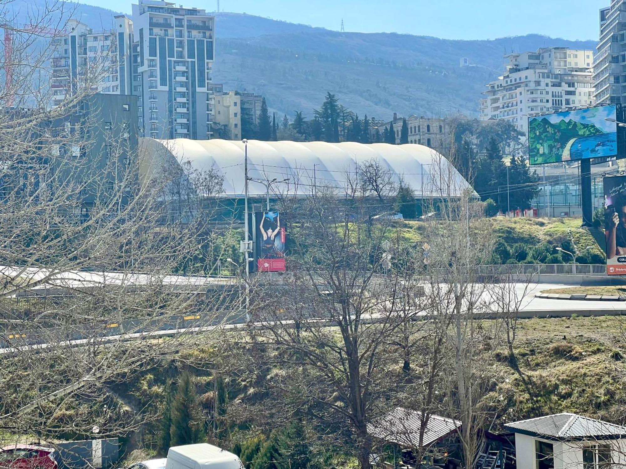 Tbilisi Apartment Tennis Court Ngoại thất bức ảnh